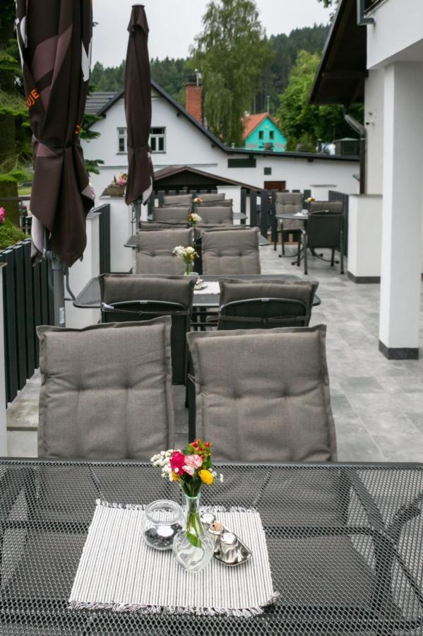 Wellness Hotel Edelweiss ลิเบอเรซ ภายนอก รูปภาพ