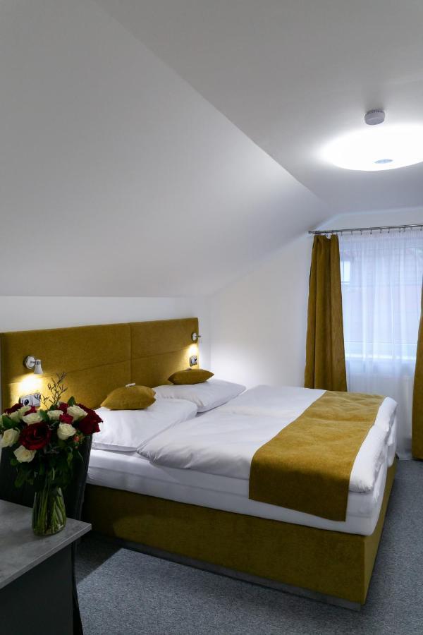 Wellness Hotel Edelweiss ลิเบอเรซ ภายนอก รูปภาพ