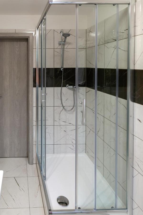 Wellness Hotel Edelweiss ลิเบอเรซ ภายนอก รูปภาพ