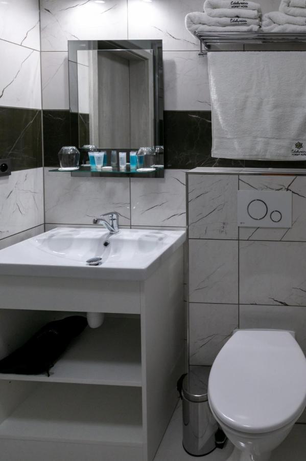 Wellness Hotel Edelweiss ลิเบอเรซ ภายนอก รูปภาพ